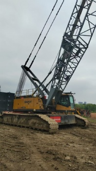Used SANY crawler Crane SCC900 (90ton)